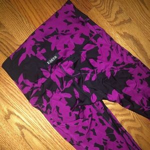 K-DEER yoga leggings 💕🙌🏼 like new!